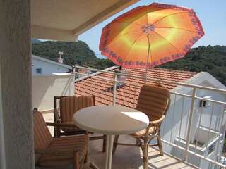 Апартаменты Apartmani Neda Bane Петровац Номер-студио с балконом и видом на море (для 4 взрослых)-27