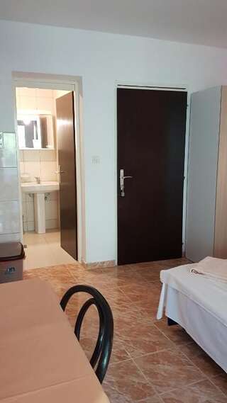 Апартаменты Apartmani Neda Bane Петровац Номер-студио с балконом-8