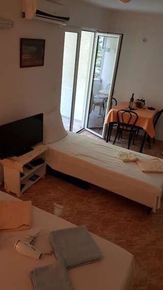 Апартаменты Apartmani Neda Bane Петровац Номер-студио с балконом-9